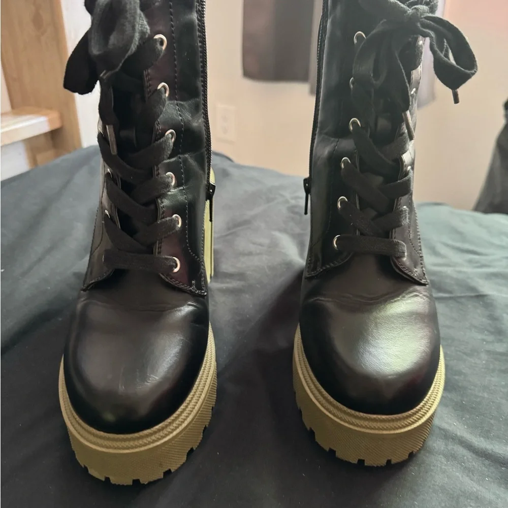 Madden Girl Green Black Heel Combat Boots - Picture 3 of 3